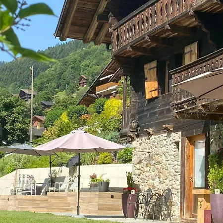 Le 30 Bed and Breakfast *